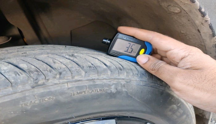 2021 Nissan MAGNITE XV MT, Petrol, Manual, 29,214 km, tyre