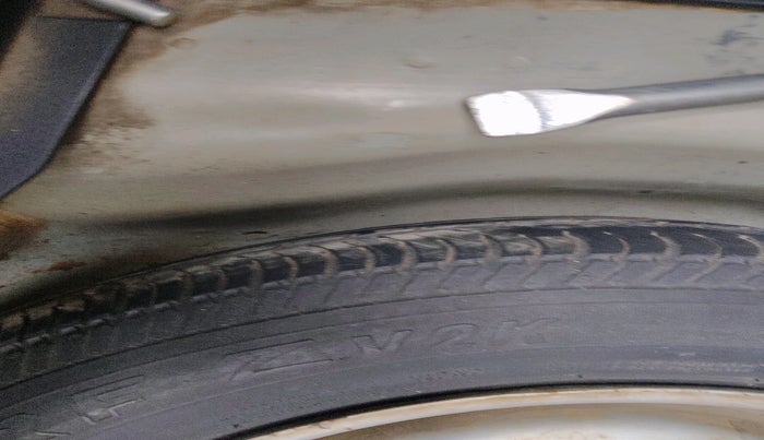 2013 Maruti Swift LXI, Petrol, Manual, 1,00,625 km, tyre