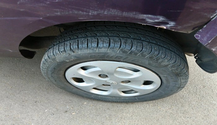 2018 Tata Nano TWIST XTA, Petrol, Automatic, 87,166 km, tyre