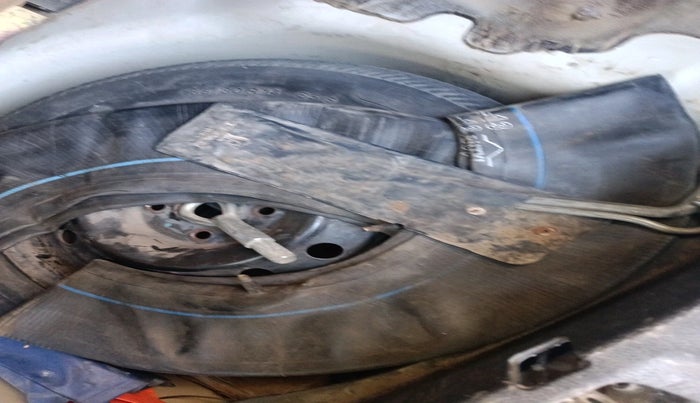 2014 Maruti Swift Dzire VXI, Petrol, Manual, 86,208 km, tyre