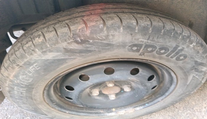 2014 Maruti Swift Dzire VXI, Petrol, Manual, 86,208 km, tyre