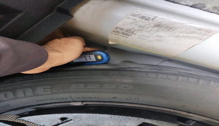 2019 Volkswagen Polo COMFORTLINE 1.0L MPI, Petrol, Manual, 61,706 km, tyre