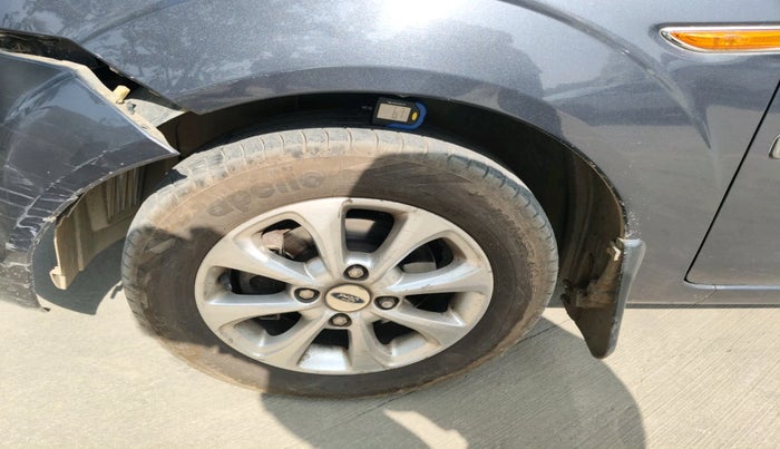 2011 Ford Figo TITANIUM 1.2 PETROL, Petrol, Manual, 83,534 km, tyre