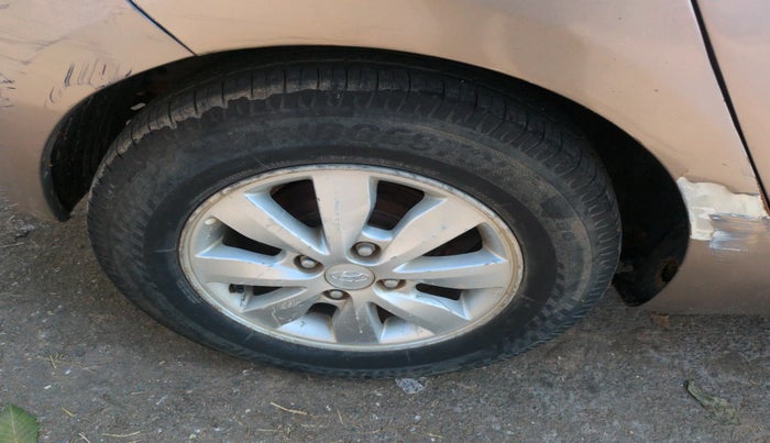 2013 Hyundai i20 ASTA 1.2, Petrol, Manual, 1,63,586 km, tyre