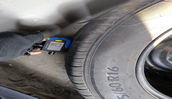 2017 Maruti Vitara Brezza ZDI PLUS, Diesel, Manual, 1,27,489 km, tyre