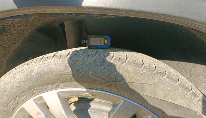 2017 Maruti Vitara Brezza ZDI PLUS, Diesel, Manual, 1,27,489 km, tyre