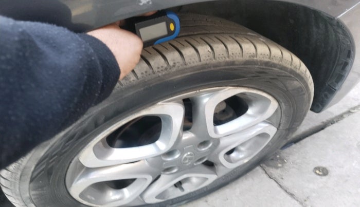 2018 Hyundai Elite i20 ASTA 1.2 (O), Petrol, Manual, 50,244 km, tyre