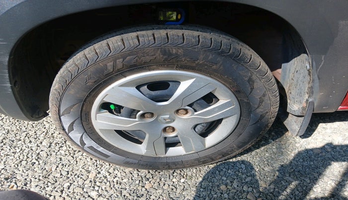 2016 Renault Kwid RXT 0.8, Petrol, Manual, 43,373 km, tyre