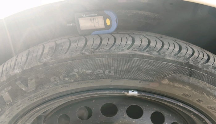 2015 Hyundai Grand i10 MAGNA 1.2 KAPPA VTVT, Petrol, Manual, 1,16,092 km, tyre