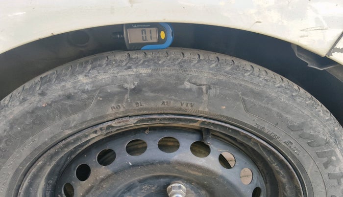 2015 Hyundai Grand i10 MAGNA 1.2 KAPPA VTVT, Petrol, Manual, 1,16,092 km, tyre