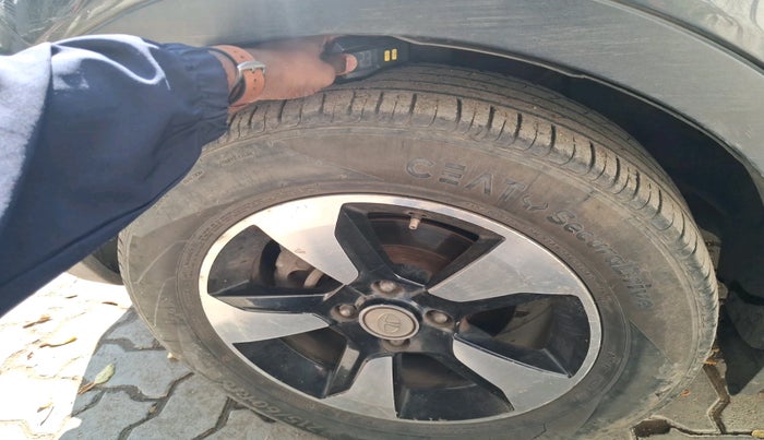 2018 Tata NEXON XZA PLUS DIESEL, Diesel, Automatic, 1,60,014 km, tyre