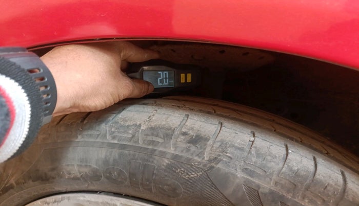 2015 Honda Brio S MT, Petrol, Manual, 23,088 km, tyre