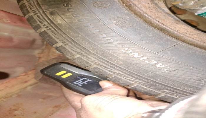 2015 Honda Brio S MT, Petrol, Manual, 23,088 km, tyre