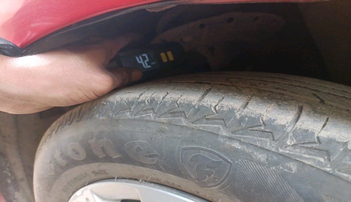 2015 Honda Brio S MT, Petrol, Manual, 23,088 km, tyre