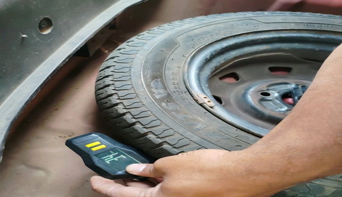 2010 Hyundai Santro Xing GL, Petrol, Manual, 69,817 km, tyre