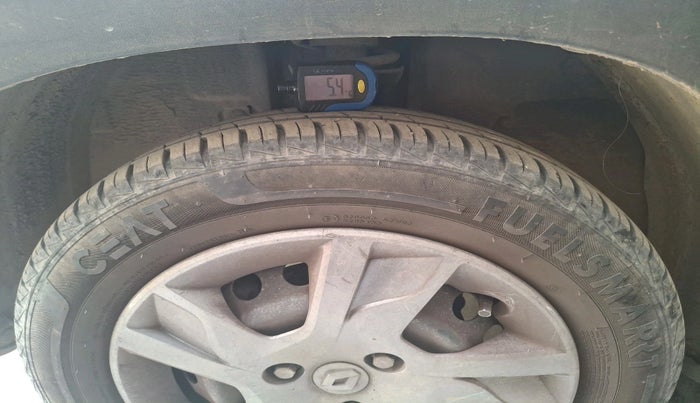 2020 Renault Kwid RXT 1.0 AMT (O), Petrol, Automatic, 19,832 km, tyre