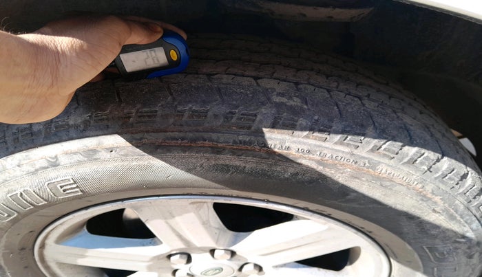 2013 Landrover Freelander 2 S TD4, Diesel, Automatic, 1,39,022 km, tyre