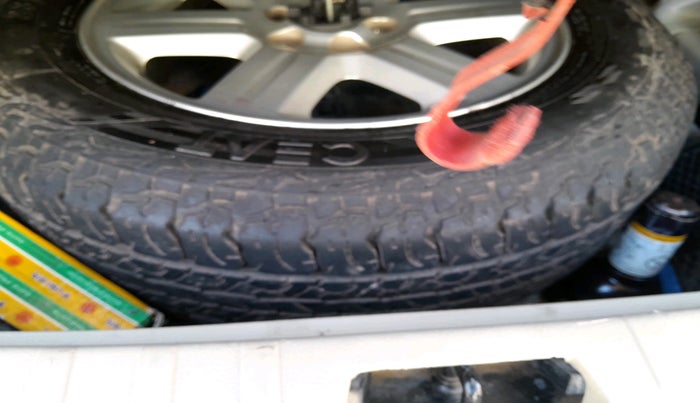 2013 Landrover Freelander 2 S TD4, Diesel, Automatic, 1,39,022 km, tyre