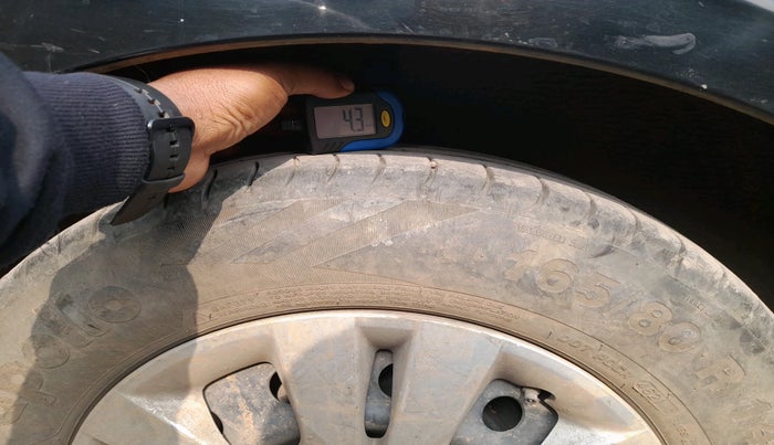 2013 Maruti Swift Dzire VXI, Petrol, Manual, 1,32,009 km, tyre