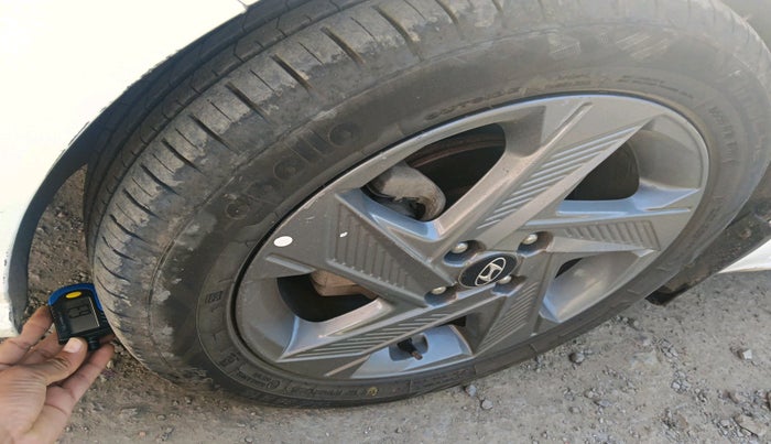 2021 Hyundai Verna SX 1.5 VTVT, Petrol, Manual, 1,51,037 km, tyre