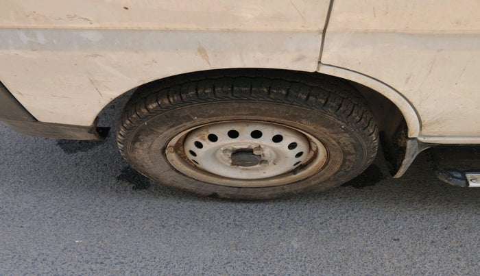 2023 Maruti Eeco 5 STR AC, Petrol, Manual, 3,641 km, tyre