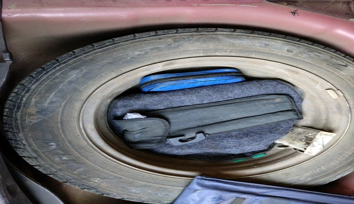 2017 Hyundai Elite i20 ASTA 1.2, Petrol, Manual, 1,44,797 km, tyre