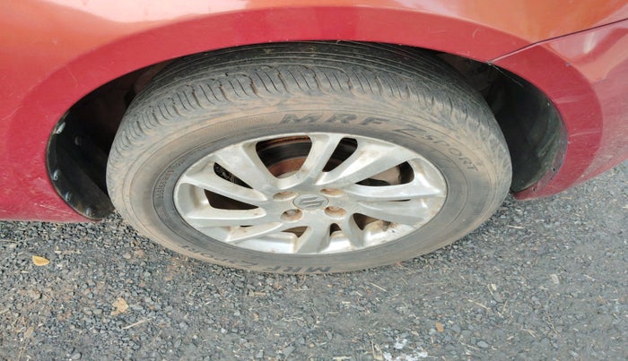 2013 Maruti Swift ZXI, Petrol, Manual, 82,898 km, tyre