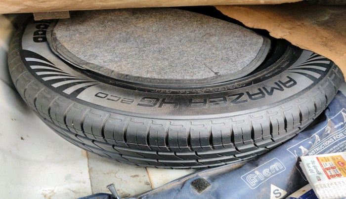 2021 Hyundai AURA SX PLUS 1.2 AMT CRDI, Diesel, Automatic, 1,06,292 km, tyre