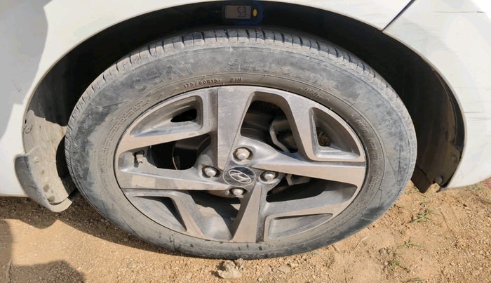 2021 Hyundai AURA SX PLUS 1.2 AMT CRDI, Diesel, Automatic, 1,06,292 km, tyre