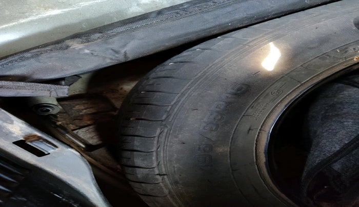 2019 Hyundai VENUE SX 1.4 CRDI, Diesel, Manual, 78,168 km, tyre