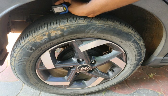 2019 Hyundai VENUE SX PLUS 1.0 TURBO DCT, Petrol, Automatic, 64,293 km, tyre