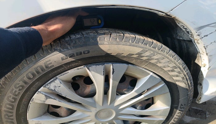 2012 Honda City 1.5L I-VTEC E MT, Petrol, Manual, 1,05,329 km, tyre