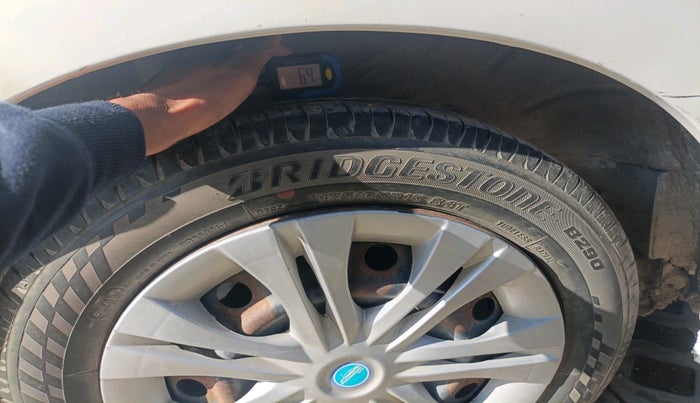 2012 Honda City 1.5L I-VTEC E MT, Petrol, Manual, 1,05,329 km, tyre