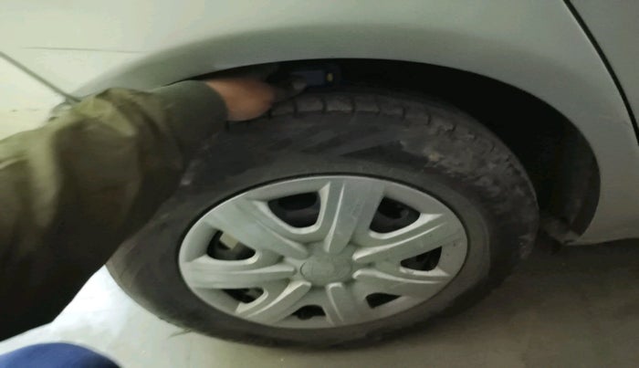 2012 Skoda Fabia ACTIVE 1.2 MPI, Petrol, Manual, 1,05,640 km, tyre