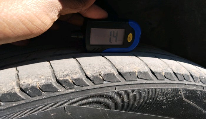 2018 Nissan Terrano XE (D), Diesel, Manual, 96,012 km, tyre