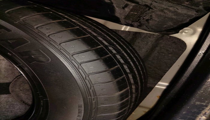 2020 KIA SELTOS HTX 1.5 DIESEL, Diesel, Manual, 1,03,806 km, tyre