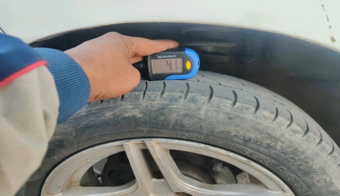 2018 Maruti Alto 800 LXI CNG, Petrol, Manual, 1,60,417 km, tyre