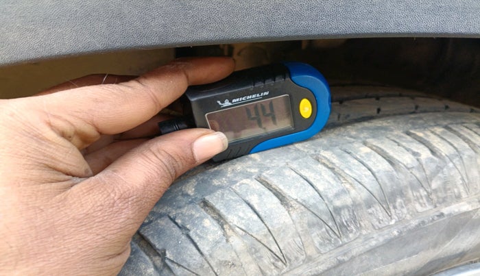 2024 KIA SONET HTK (O) 1.5 Diesel MT, Diesel, Manual, 28,793 km, tyre