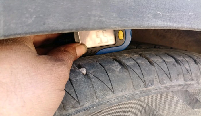 2024 KIA SONET HTK (O) 1.5 Diesel MT, Diesel, Manual, 28,793 km, tyre