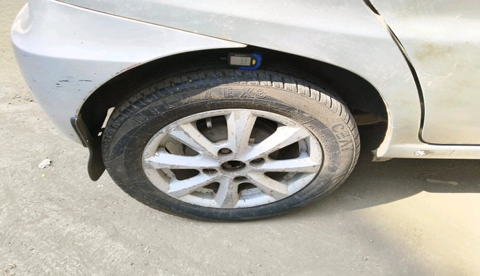 2012 Tata Indica EV2 LX, Diesel, Manual, 1,44,003 km, tyre