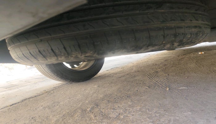 2022 KIA CARENS PRESTIGE PLUS 1.5 DIESEL 7 STR, Diesel, Manual, 1,01,820 km, tyre