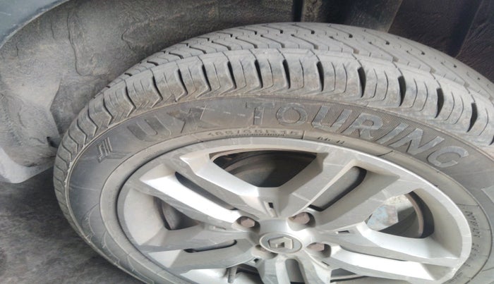 2020 Renault TRIBER RXZ, Petrol, Manual, 64,436 km, tyre