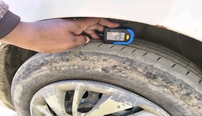 2019 Maruti Ertiga TOUR M CNG, Petrol, Manual, 1,27,615 km, tyre