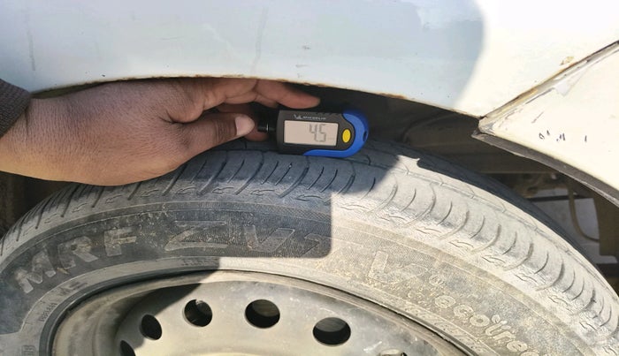 2019 Maruti Ertiga TOUR M CNG, Petrol, Manual, 1,27,615 km, tyre