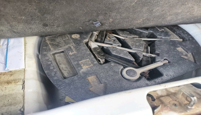 2013 Chevrolet Beat PS PETROL, Petrol, Manual, 91,950 km, tyre