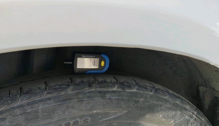 2016 Maruti Ciaz VDI SHVS, Diesel, Manual, 91,424 km, tyre