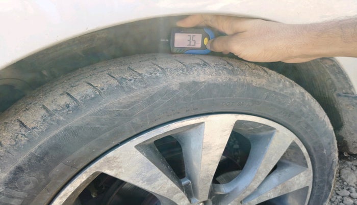 2014 Hyundai Verna FLUIDIC 1.4 CRDI CX, Diesel, Manual, 1,26,247 km, tyre