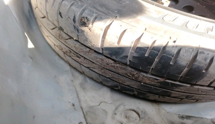 2014 Hyundai Verna FLUIDIC 1.4 CRDI CX, Diesel, Manual, 1,26,247 km, tyre