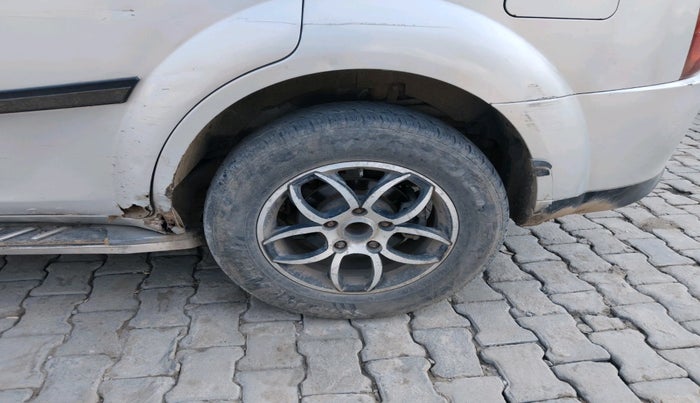 2013 Mahindra XUV500 W4, Diesel, Manual, 95,201 km, tyre