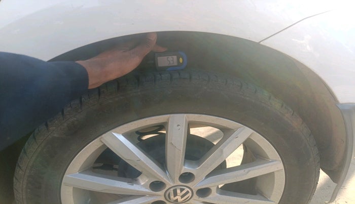 2017 Volkswagen Ameo HIGHLINE1.2L PLUS 16 ALLOY, Petrol, Manual, 70,985 km, tyre